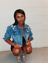 Load image into Gallery viewer, Cropped Denim Jacket
