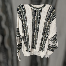 Load image into Gallery viewer, Vintage Pull Over Sweater

