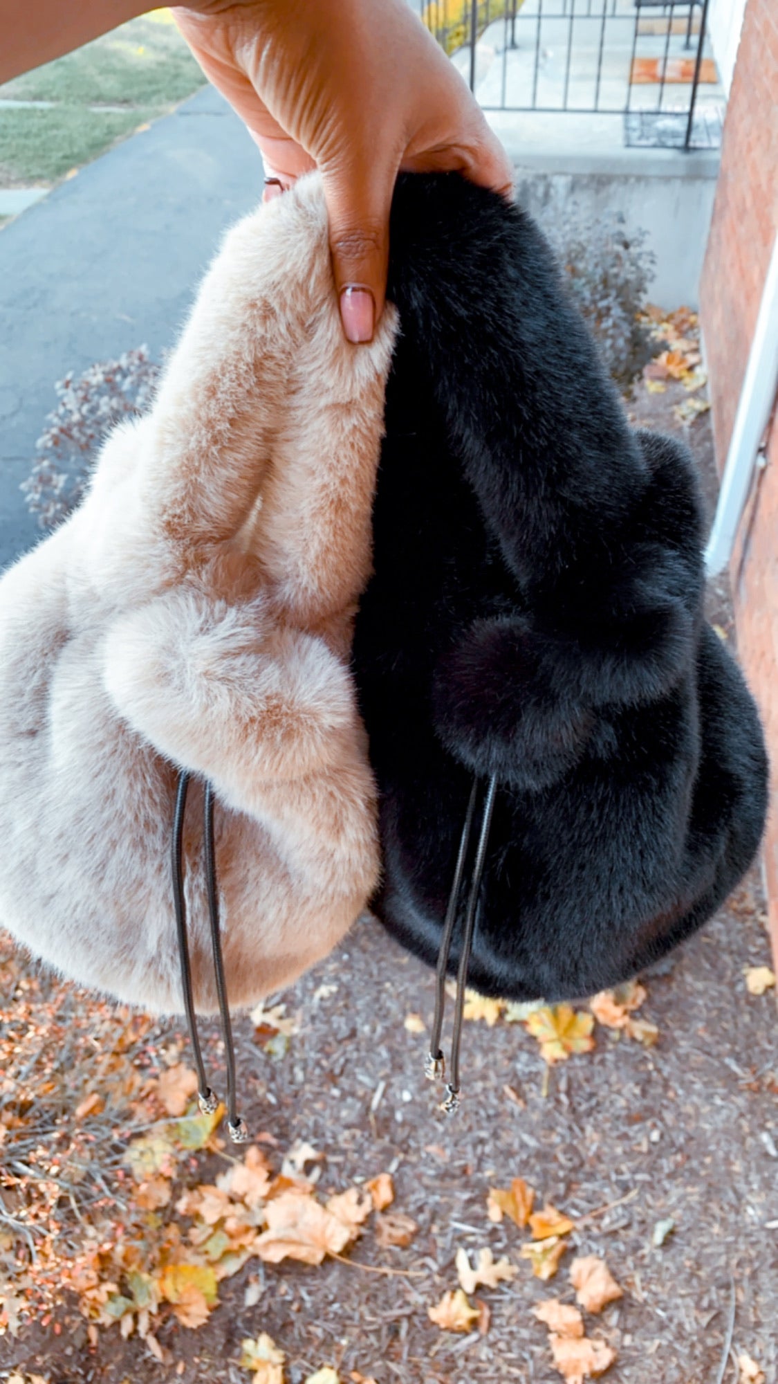 “Cozy Fur” Bucket bag