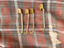Load image into Gallery viewer, Cropped Flannel

